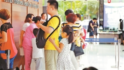 深圳近视低龄化越来越严重，“小眼镜”扎堆
