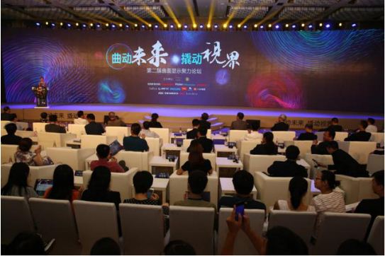 持续受到热烈反馈，曲面电视引领“曲面潮流”