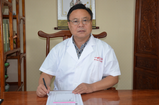一代宗师国医馆名老中医义诊，为郑州市民献爱心